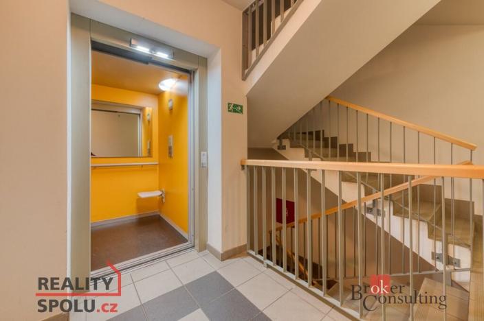 Pronájem bytu 2+kk, Praha - Michle, Magistrů, 49 m2