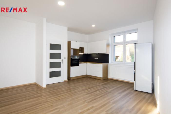 Prodej bytu 2+kk, Ústí nad Labem - Předlice, náměstí Prokopa Velikého, 49 m2