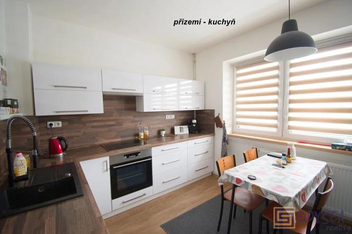 Prodej rodinného domu, Krmelín, 268 m2