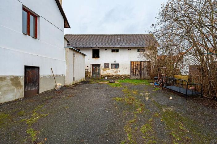 Prodej rodinného domu, Buš, 372 m2