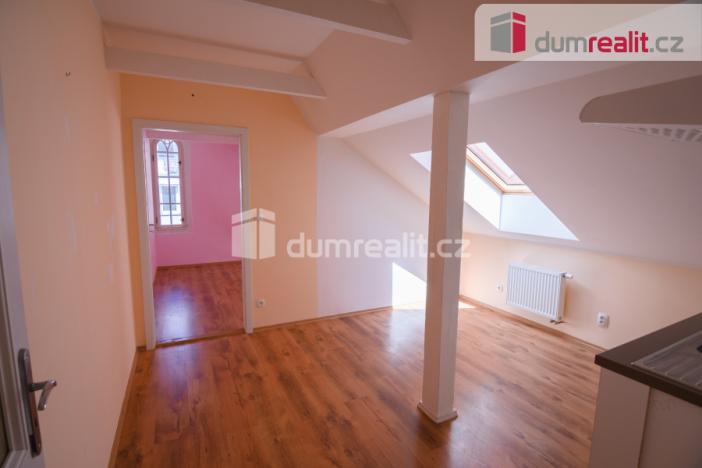 Pronájem bytu 1+1, Kolín - Kolín I, Husova, 53 m2