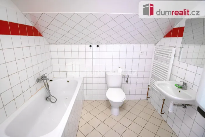 Pronájem bytu 1+1, Kolín - Kolín I, Husova, 53 m2