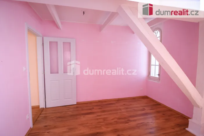 Pronájem bytu 1+1, Kolín - Kolín I, Husova, 53 m2