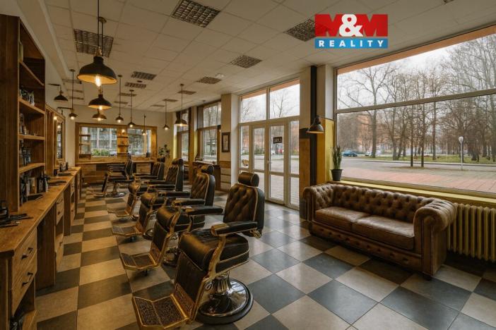 Pronájem obchodního prostoru, Ostrava - Moravská Ostrava, Partyzánské náměstí, 144 m2