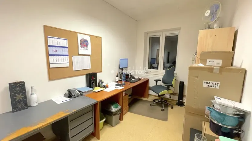 Pronájem kanceláře, Jirny, Tovární, 281 m2