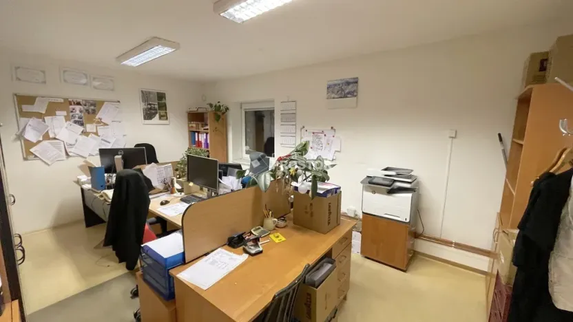 Pronájem kanceláře, Jirny, Tovární, 281 m2