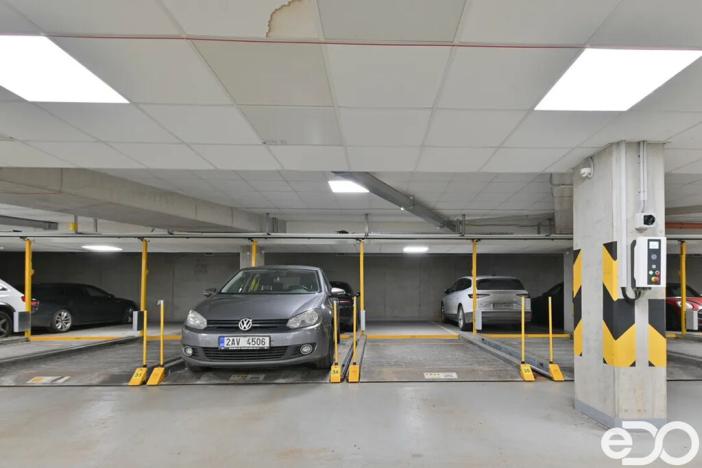 Pronájem bytu 2+kk, Praha, Pod radnicí, 51 m2