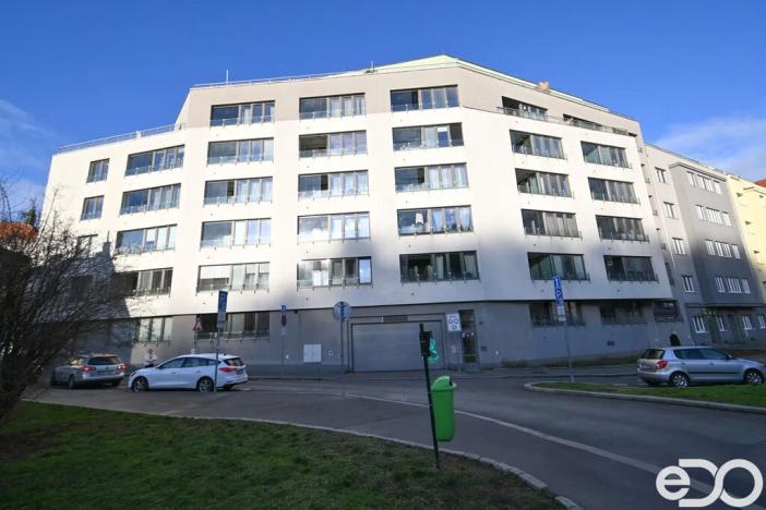 Pronájem bytu 2+kk, Praha, Pod radnicí, 51 m2