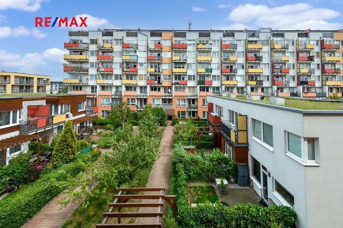 Pronájem bytu 2+kk, Praha - Vysočany, Pod Harfou, 55 m2