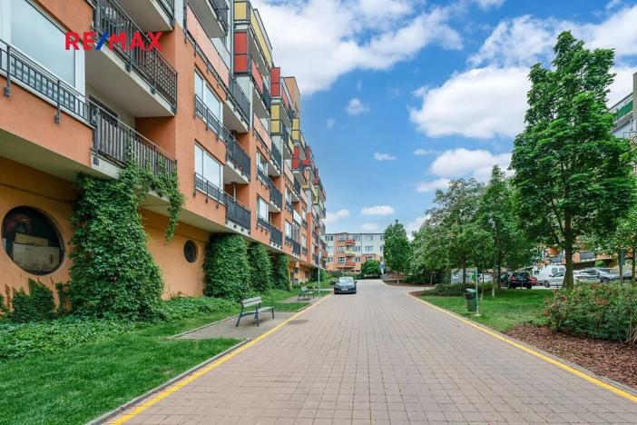 Pronájem bytu 2+kk, Praha - Vysočany, Pod Harfou, 55 m2