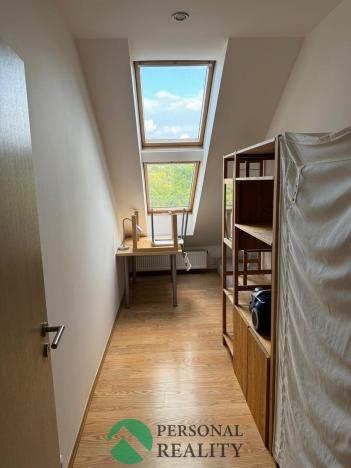 Pronájem bytu 3+1, Pardubice, Štrossova, 79 m2