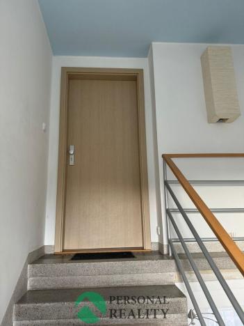 Pronájem bytu 3+1, Pardubice, Štrossova, 79 m2