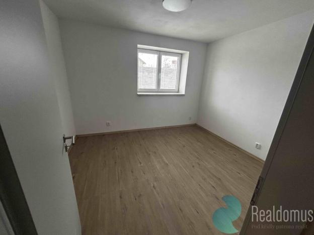 Pronájem bytu 2+kk, Trhové Sviny, Pekárenská, 63 m2