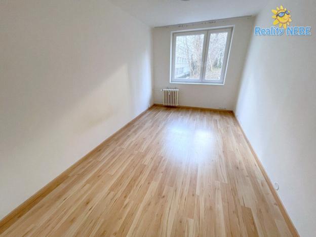 Pronájem bytu 2+kk, Praha - Smíchov, U Demartinky, 47 m2