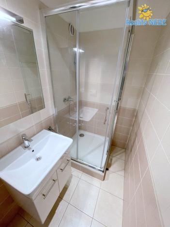 Pronájem bytu 2+kk, Praha - Smíchov, U Demartinky, 47 m2