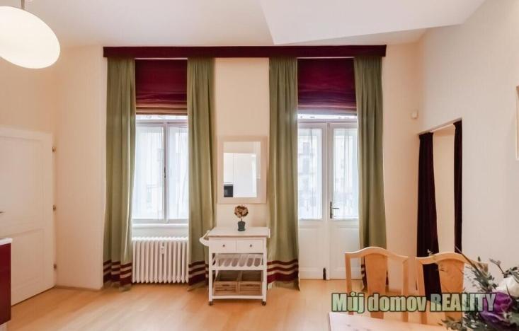 Pronájem bytu 1+1, Praha - Nové Město, Štěpánská, 45 m2