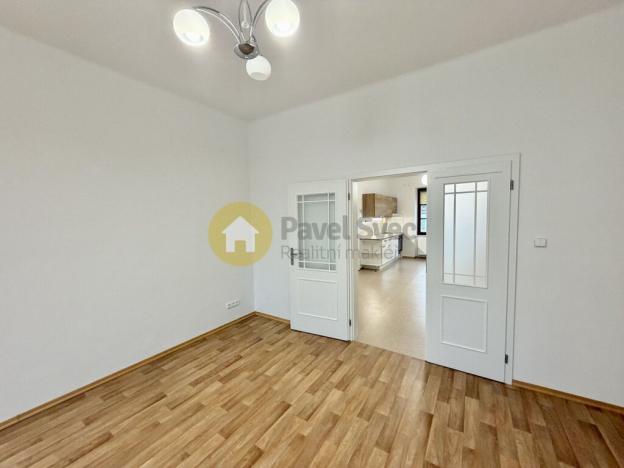 Pronájem bytu 2+kk, Strakonice - Strakonice I, Velké náměstí, 60 m2