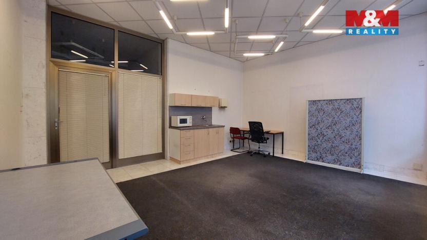 Pronájem obchodního prostoru, Ústí nad Orlicí, T. G. Masaryka, 15 m2