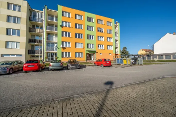 Prodej bytu 1+1, České Velenice, Sídliště na Sadech, 43 m2