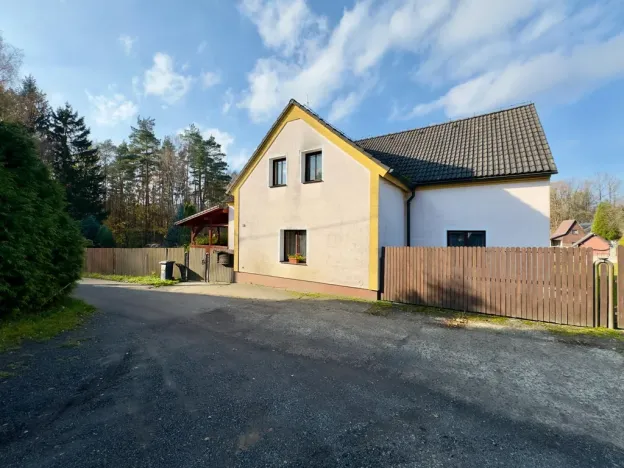Prodej rodinného domu, Horní Police - Podlesí, 239 m2