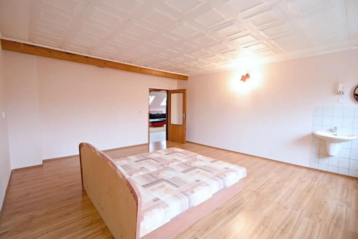 Pronájem bytu 3+1, Domažlice, Msgre. B. Staška, 127 m2