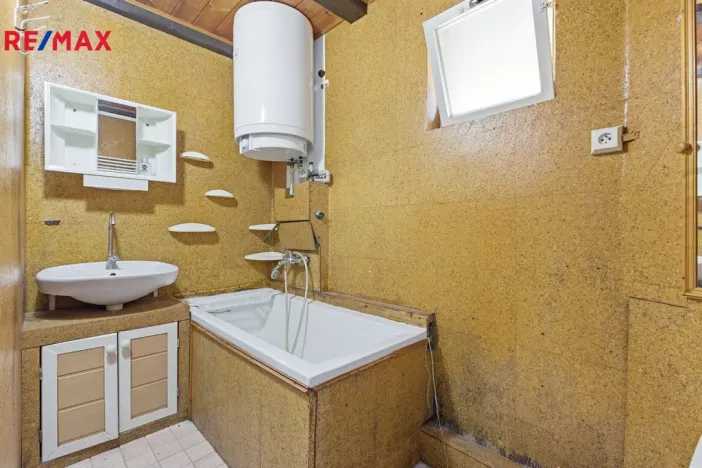 Prodej chalupy, Bochov - Teleč, 75 m2