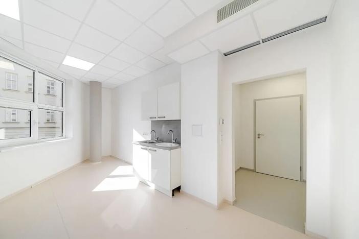 Pronájem ordinace, Praha - Libeň, Chlumčanského, 21 m2