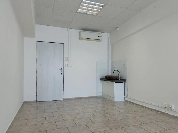 Pronájem obchodního prostoru, Kopřivnice, Štefánikova, 37 m2