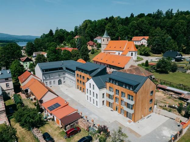 Prodej bytu 2+kk, Horní Planá, Náměstí, 59 m2