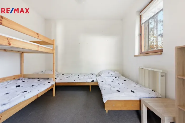 Prodej ubytování, Nová Role - Mezirolí, 795 m2