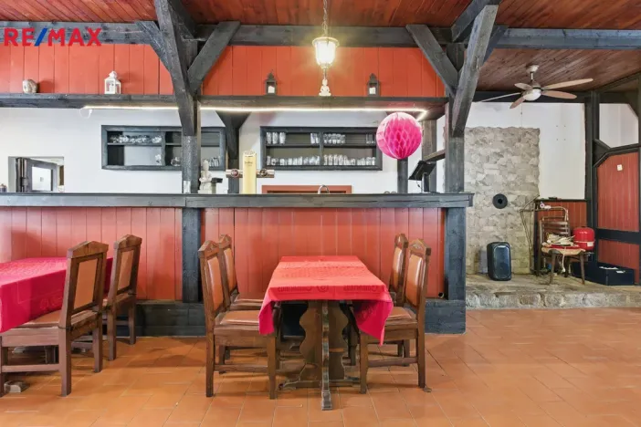 Prodej ubytování, Nová Role - Mezirolí, 795 m2