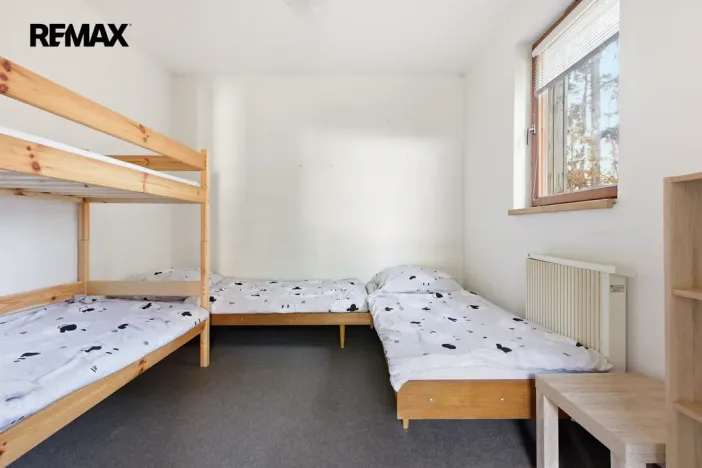 Prodej ubytování, Nová Role - Mezirolí, 795 m2