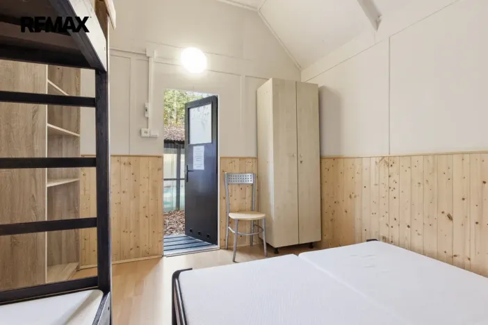 Prodej ubytování, Nová Role - Mezirolí, 795 m2