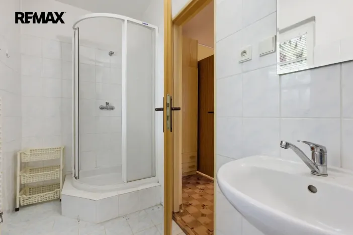 Prodej ubytování, Nová Role - Mezirolí, 795 m2