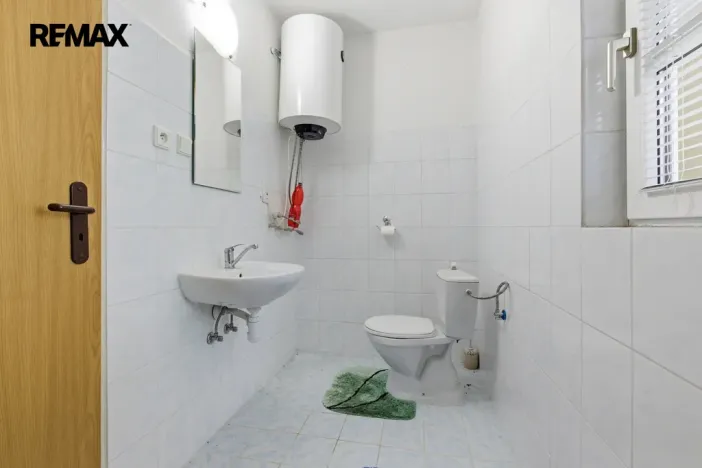 Prodej ubytování, Nová Role - Mezirolí, 795 m2