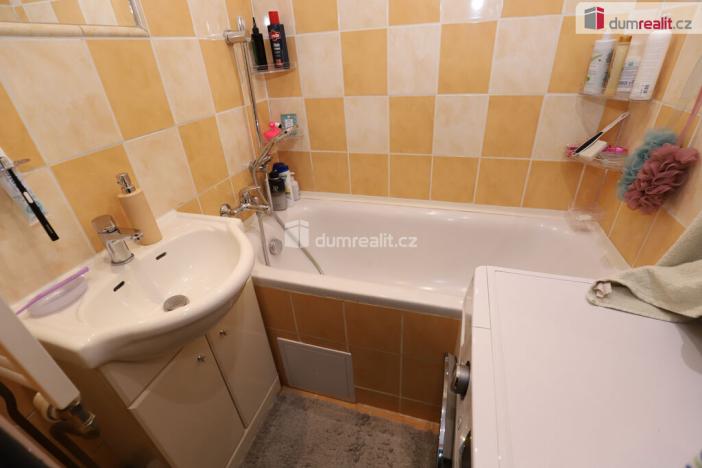 Prodej bytu 2+1, Hroznětín, Sídliště, 57 m2