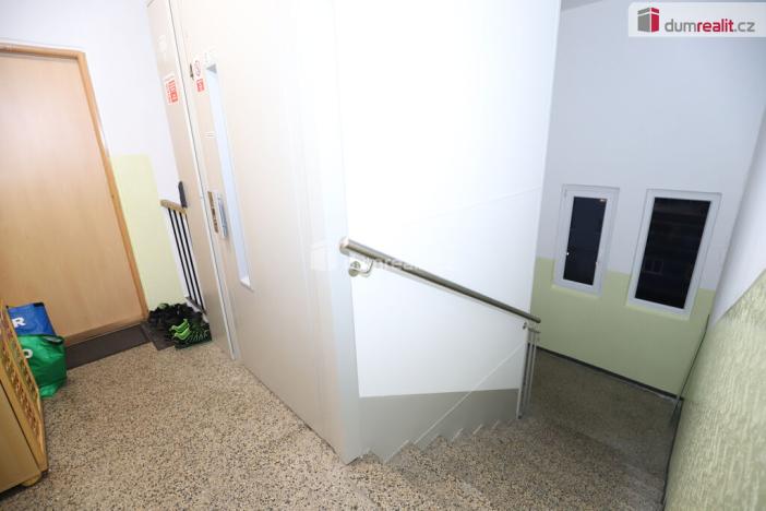 Prodej bytu 2+1, Hroznětín, Sídliště, 57 m2