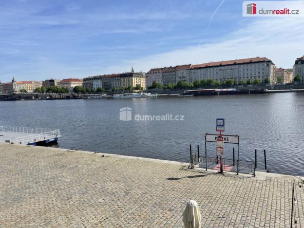 Pronájem bytu 1+1, Praha - Smíchov, Na Valentince, 35 m2