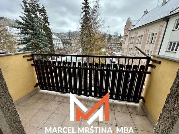 Pronájem bytu 2+1, Náchod, Husovo náměstí, 74 m2