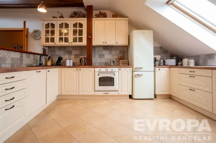 Prodej rodinného domu, Praha - Lipence, Josefa Houdka, 958 m2