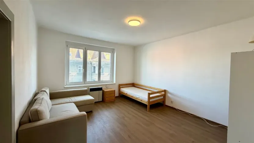 Pronájem bytu 2+1, Cheb, Májová, 63 m2