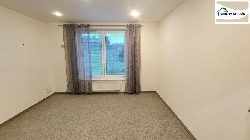 Prodej bytu 2+kk, Cheb, Na Nivách, 58 m2