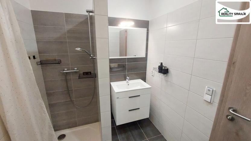 Prodej bytu 2+kk, Cheb, Na Nivách, 58 m2