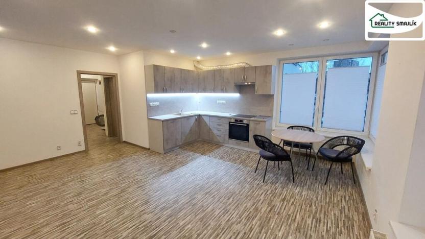 Prodej bytu 2+kk, Cheb, Na Nivách, 58 m2