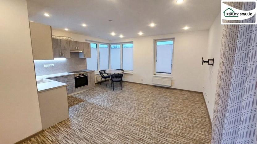 Prodej bytu 2+kk, Cheb, Na Nivách, 58 m2