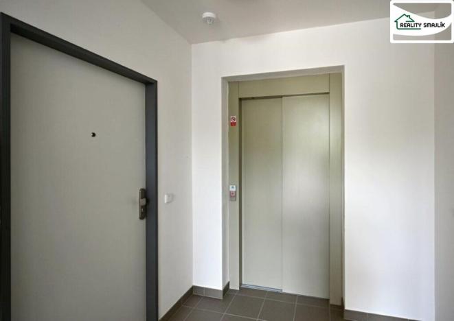 Prodej bytu 2+kk, Cheb, Na Nivách, 58 m2