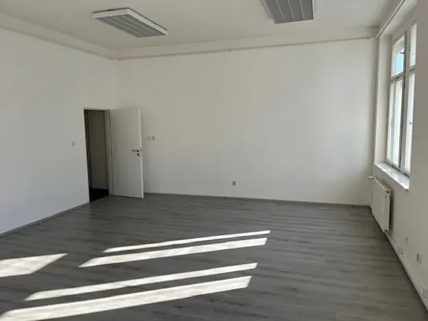Pronájem kanceláře, Praha - Žižkov, Tovačovského, 86 m2