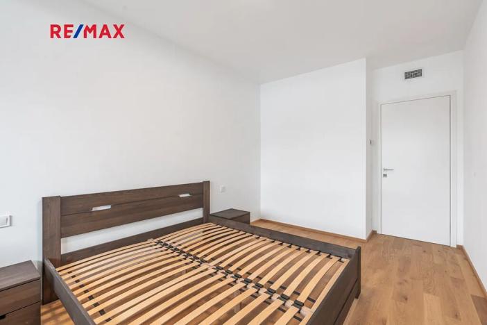 Pronájem bytu 2+kk, Praha - Radlice, U Komína, 54 m2