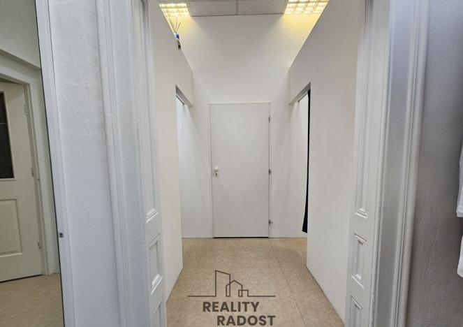 Pronájem obchodního prostoru, Hodonín, Štefánikova, 90 m2