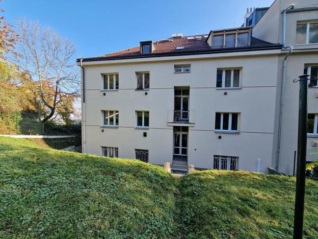 Pronájem bytu 2+kk, Praha - Smíchov, Křížová, 42 m2